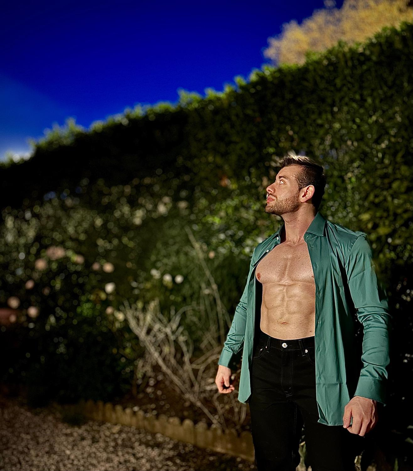 Adonis1995's media