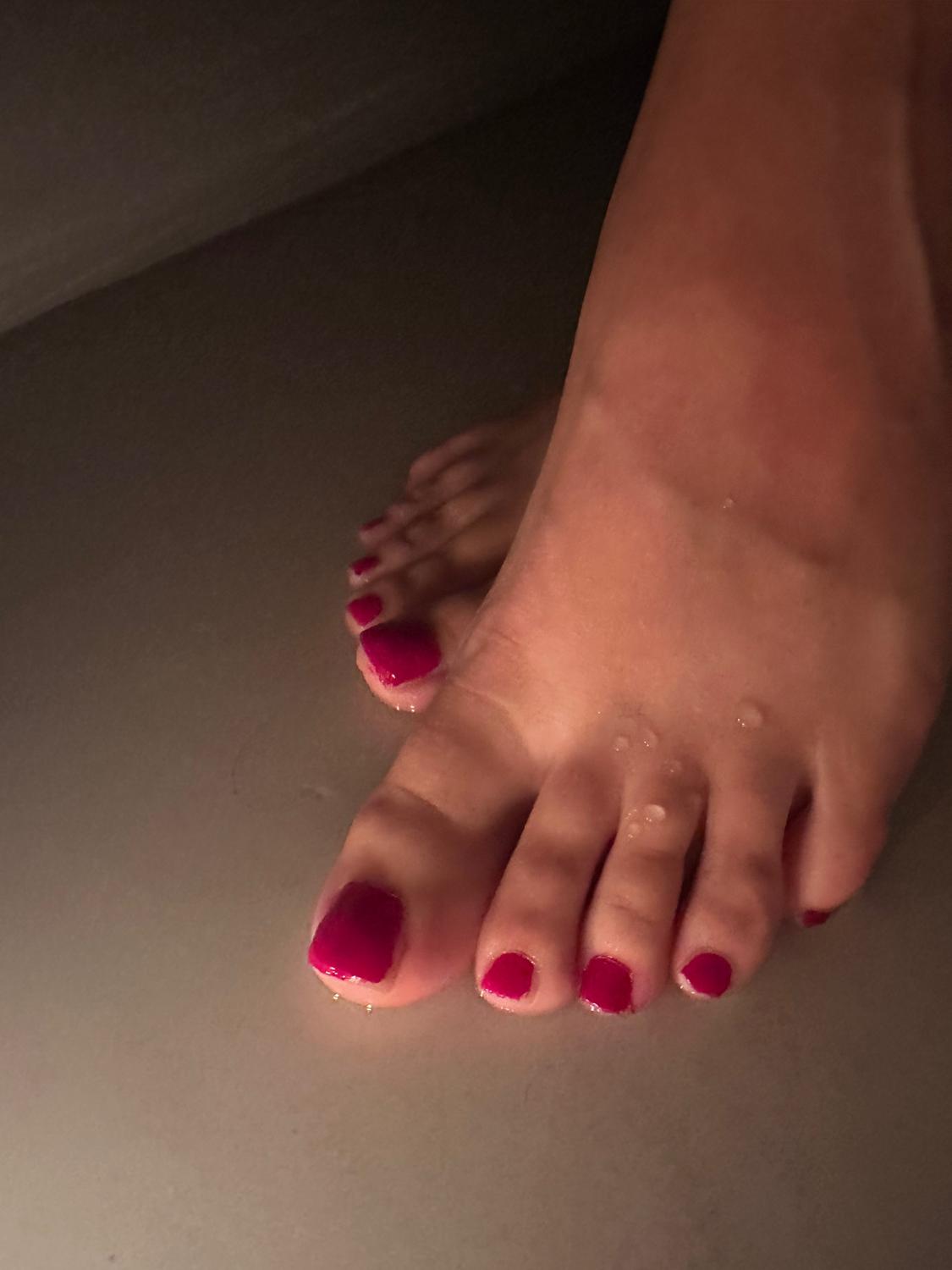 Aime-mes-pieds's media