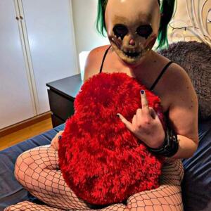 Alice_in_horror_wonderland's media