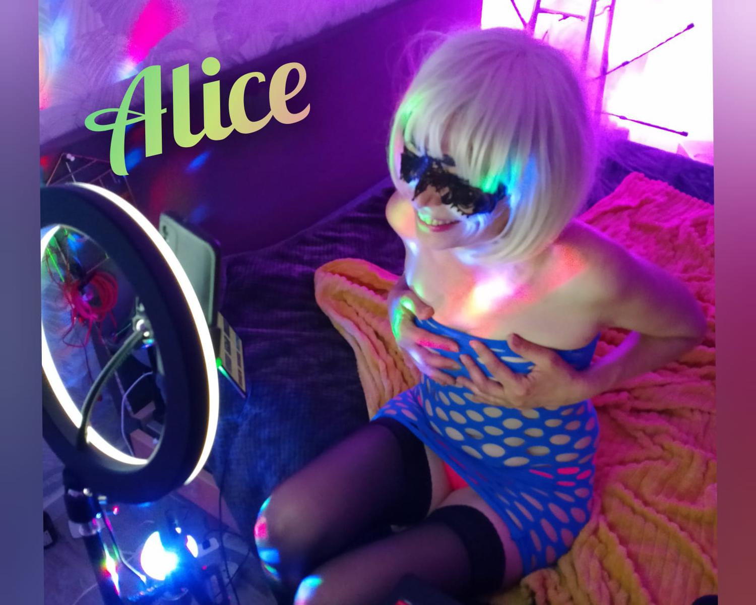 Alice_milfsexporn's media