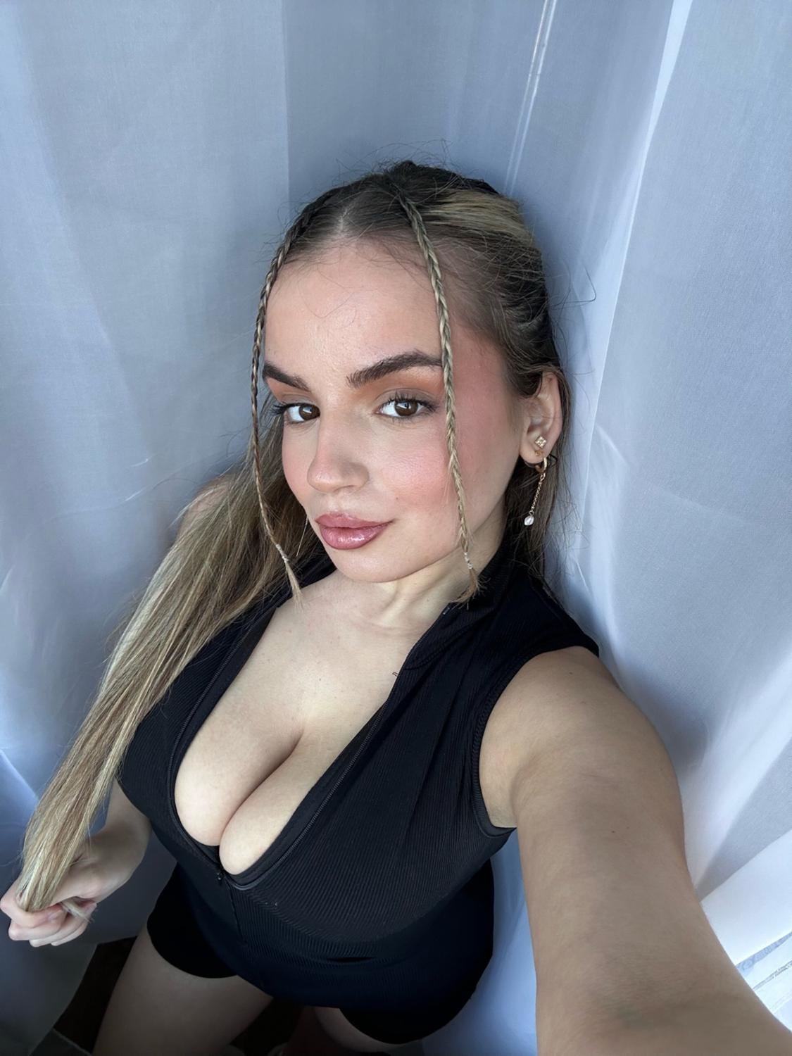 Aliciaadina's media