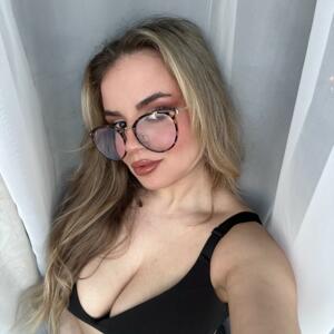 Aliciaadina's media