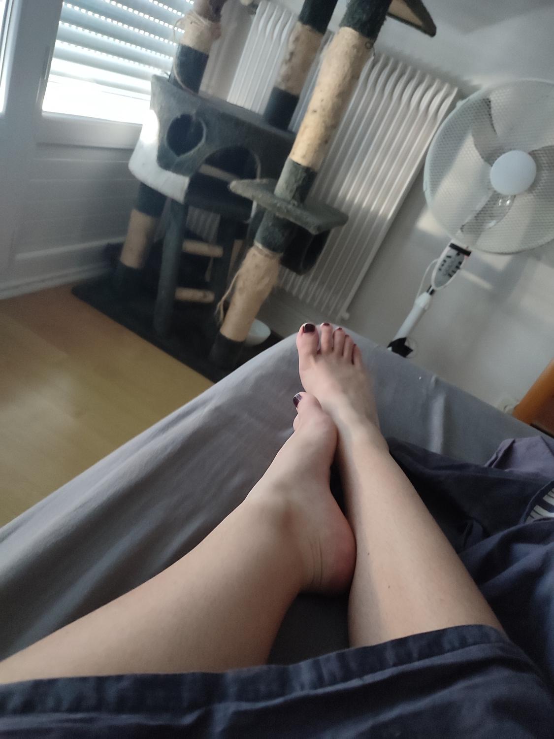Aliefeet_'s media