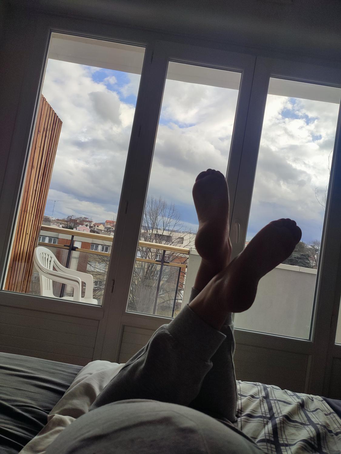 Aliefeet_'s media