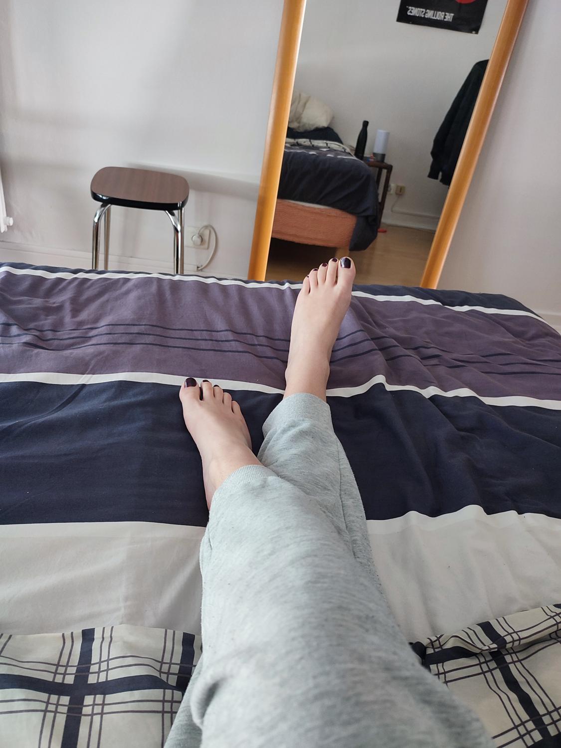 Aliefeet_'s media