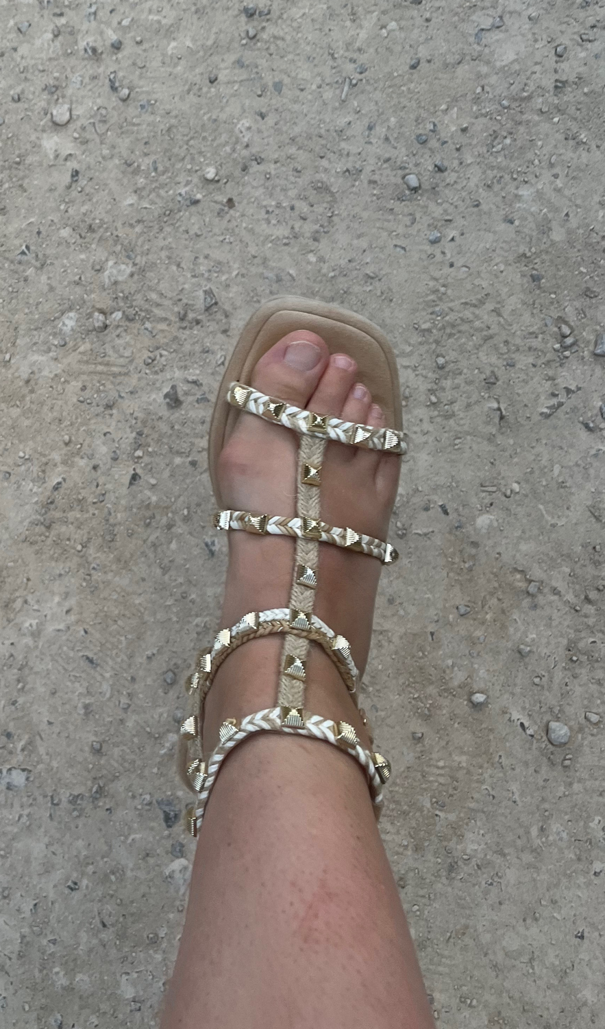 _alybeautyfeet's media