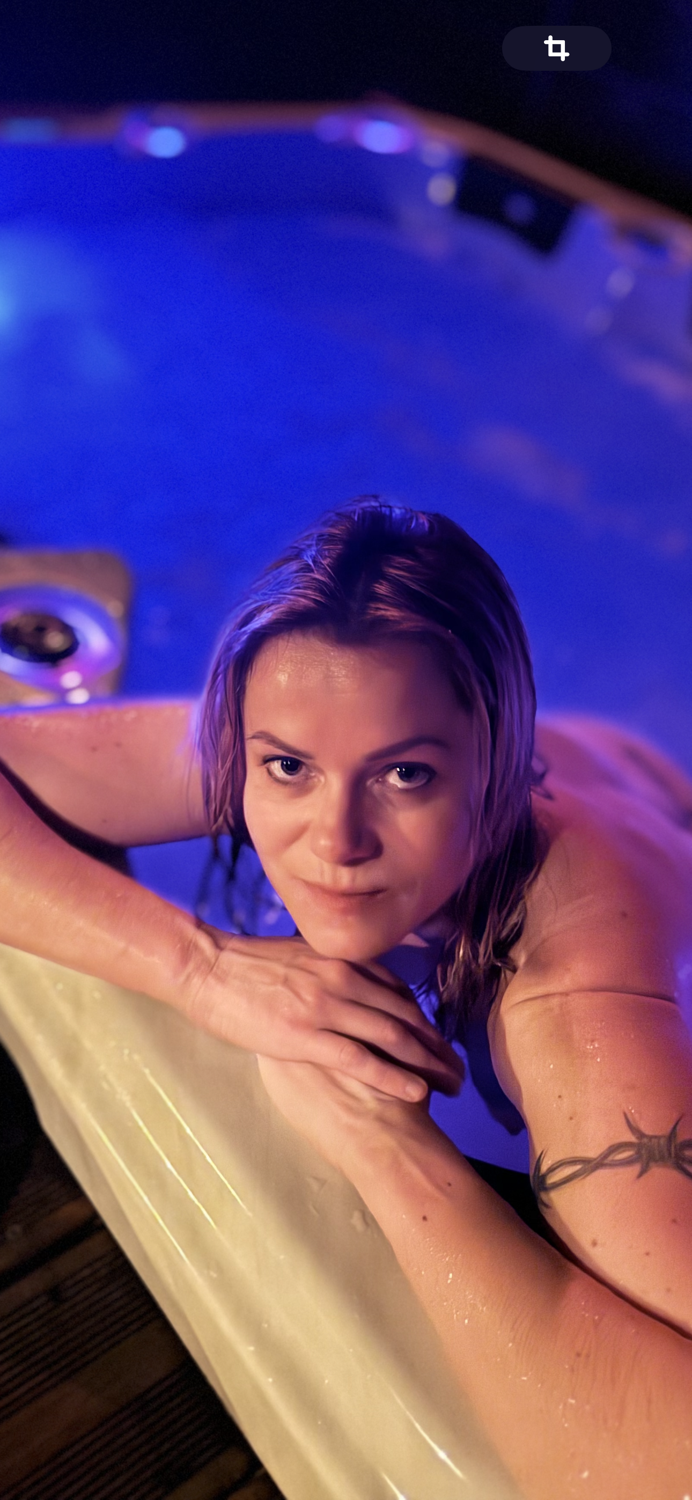 Amandine35jolie's media