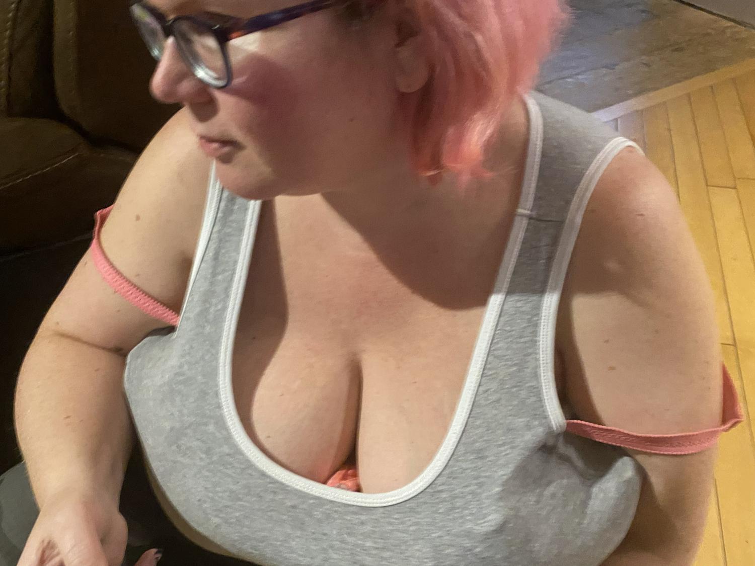 Amelimari's media