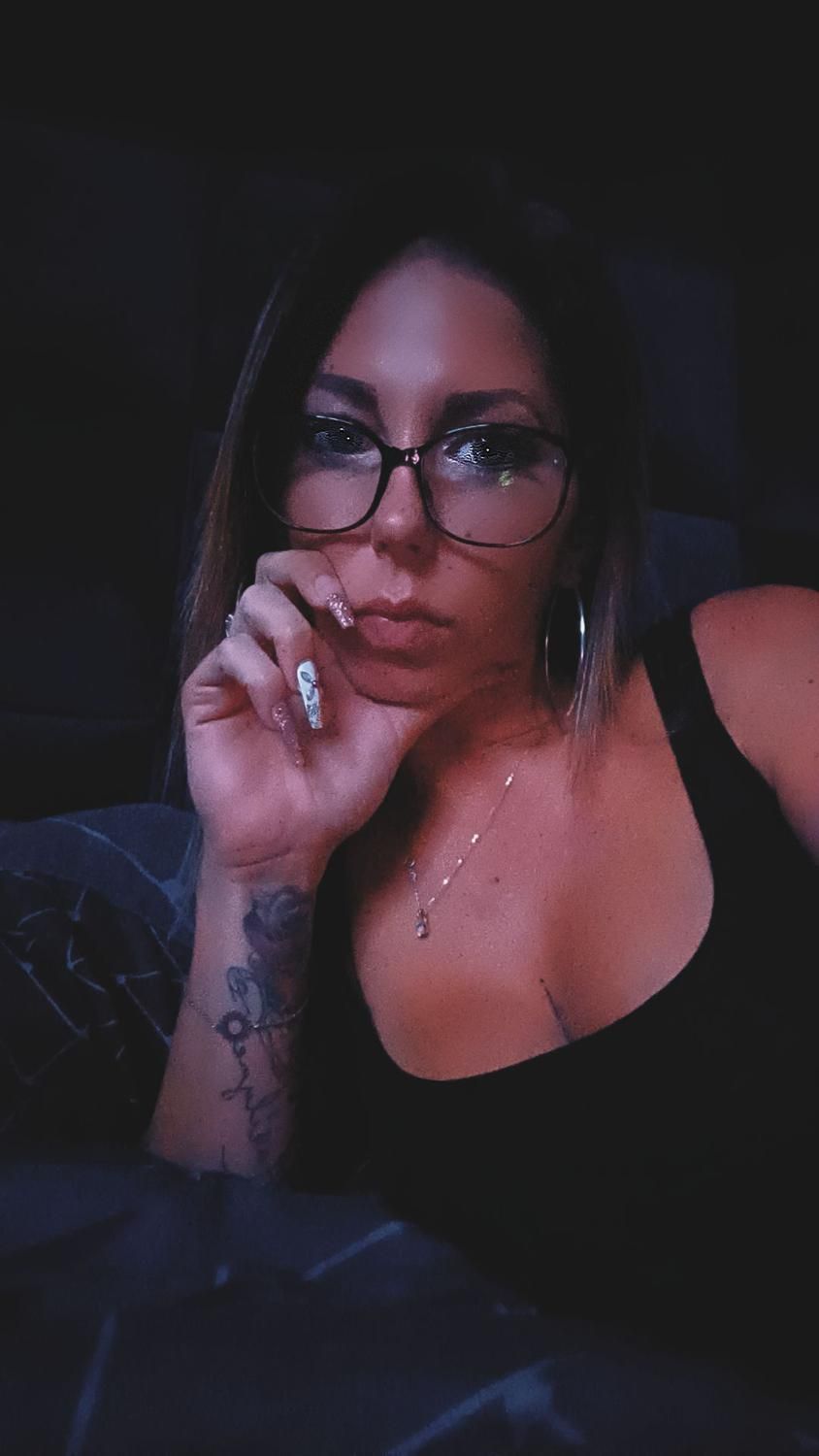 Anaismolothaa's media