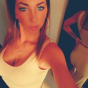 Anaismolothaa's media