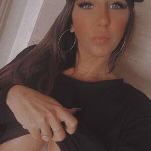 Anaismolothaa's media