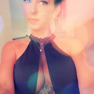 Anaismolothaa's media