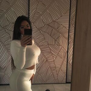 Anaismolothaa's media