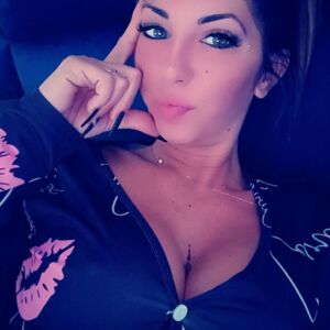 Anaismolothaa's media