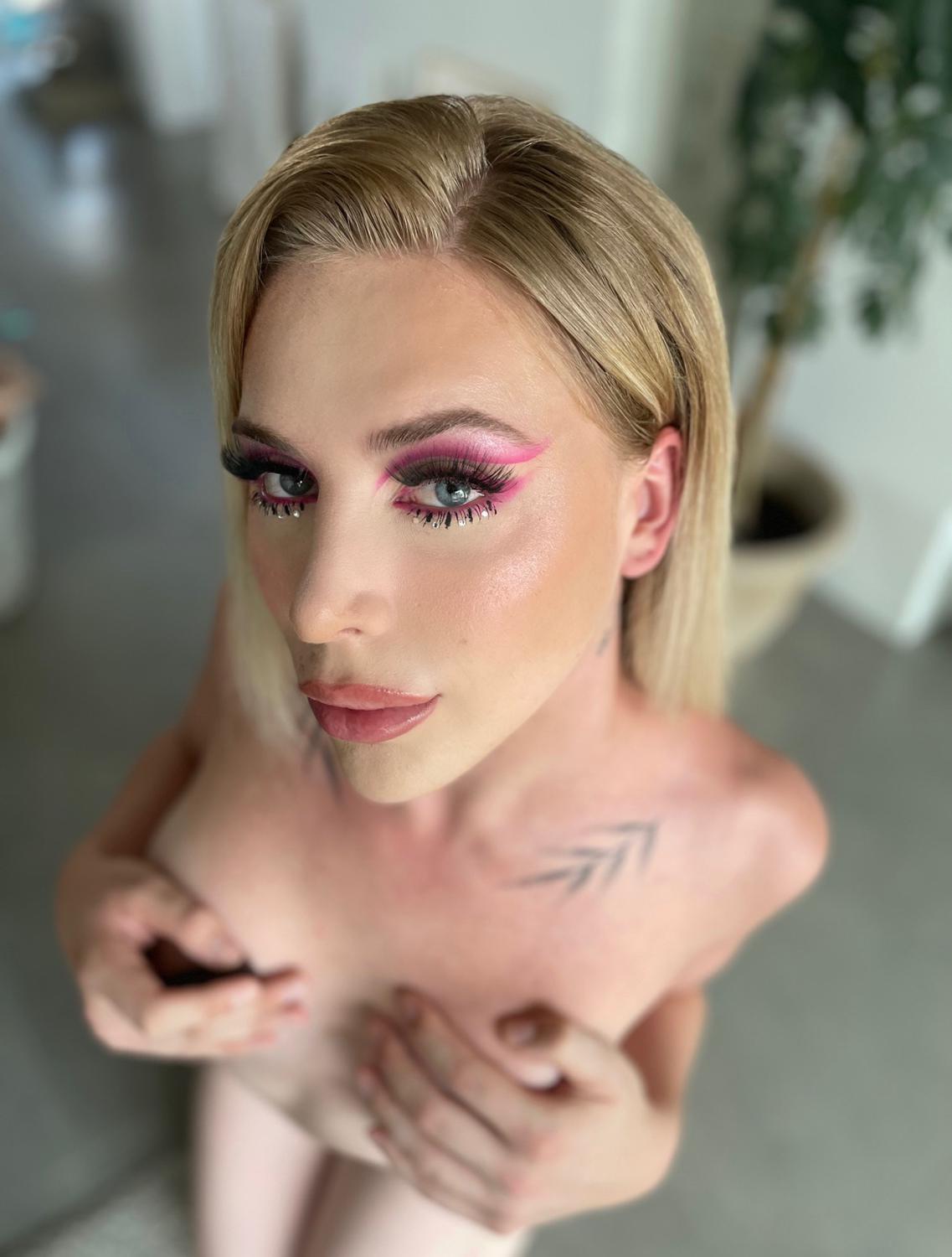 Angelclaark's media