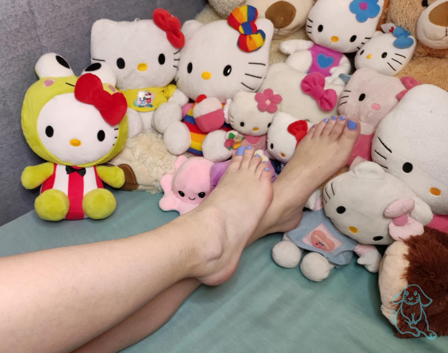 Angelsfeetlola's media