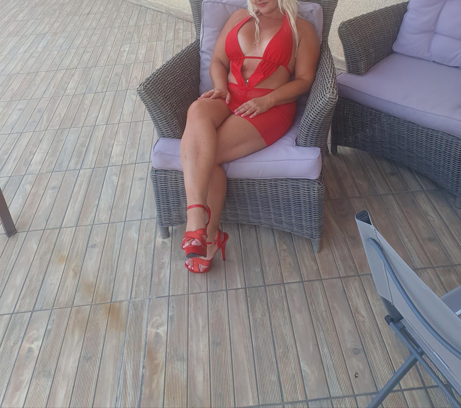Angiecoquina's media
