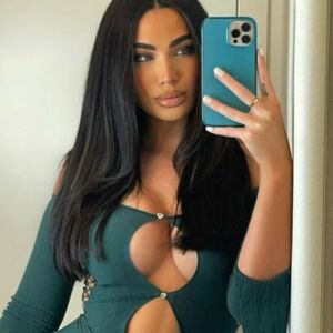 Anissa_'s media