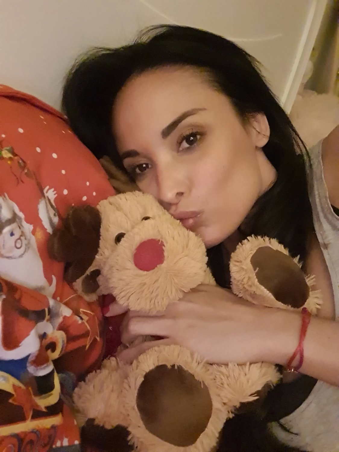 Anissakate's media