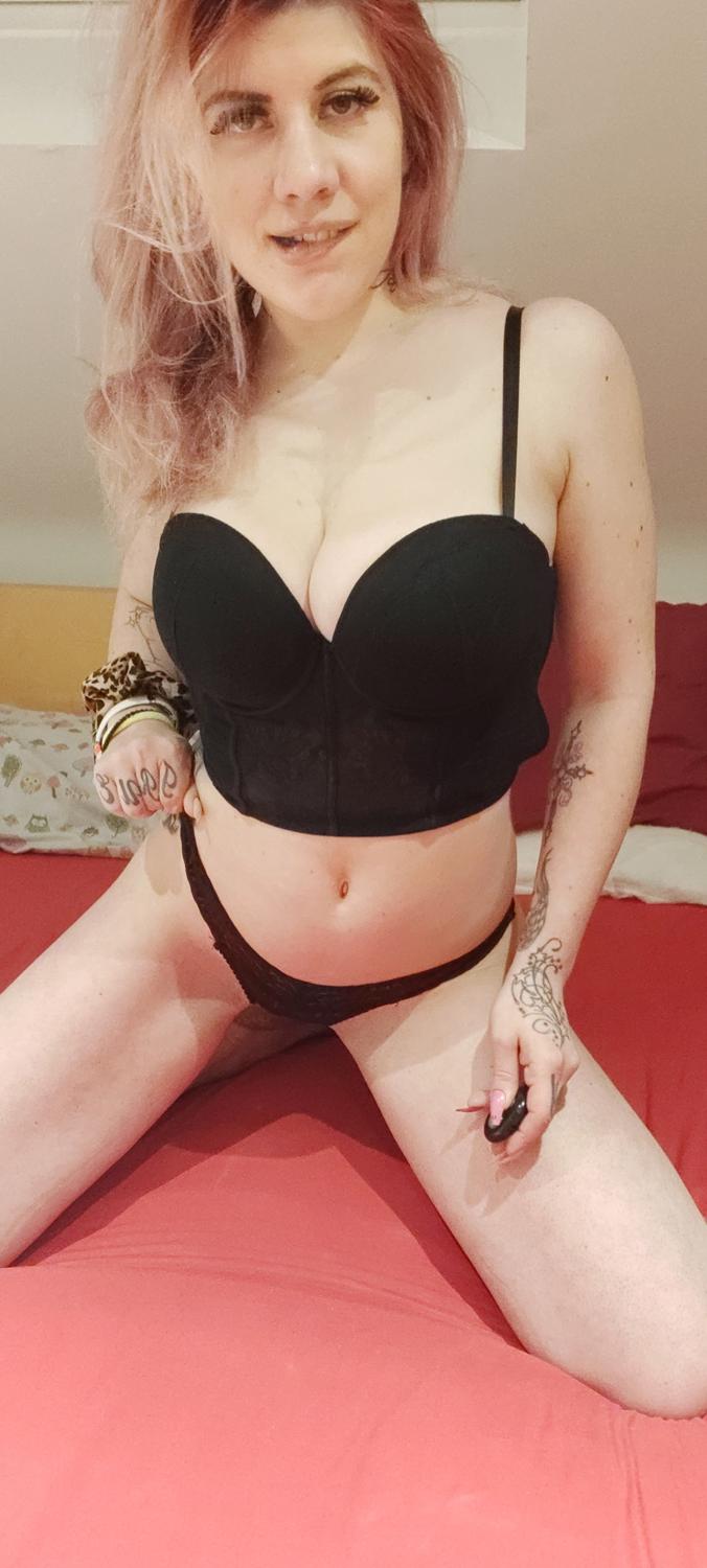 Annaanna's media