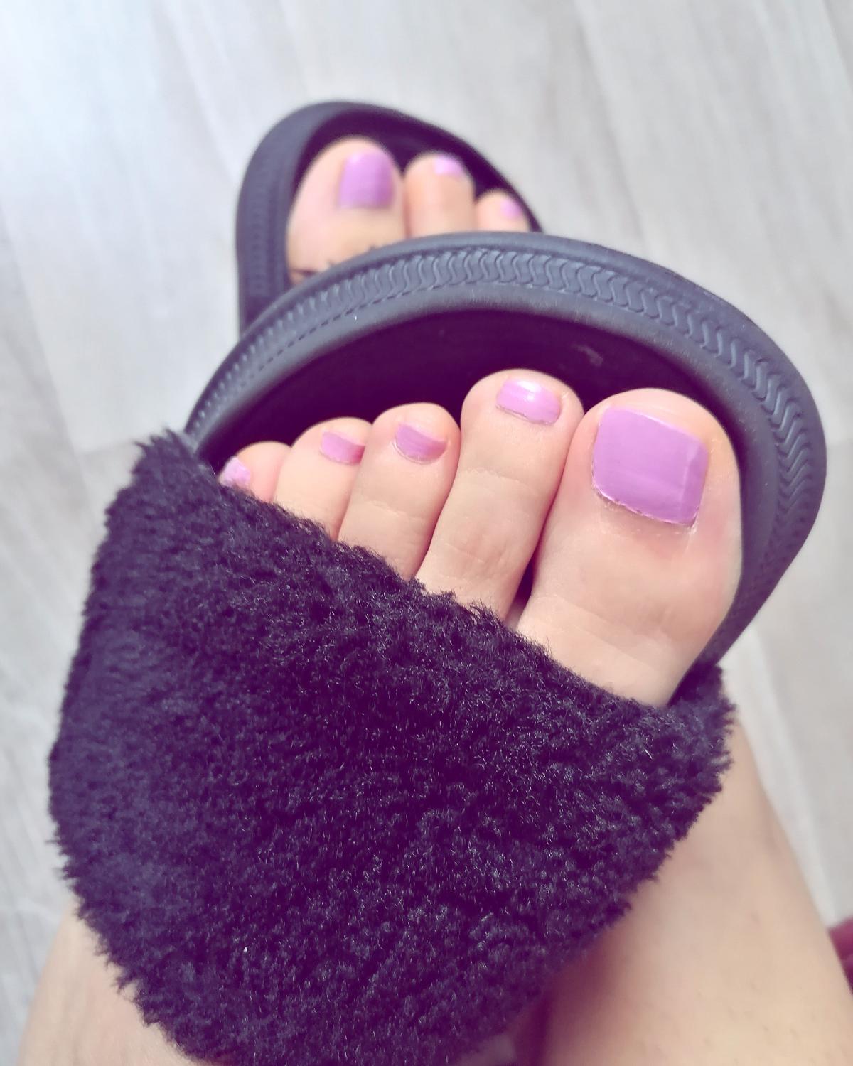 Anne_love_feet's media