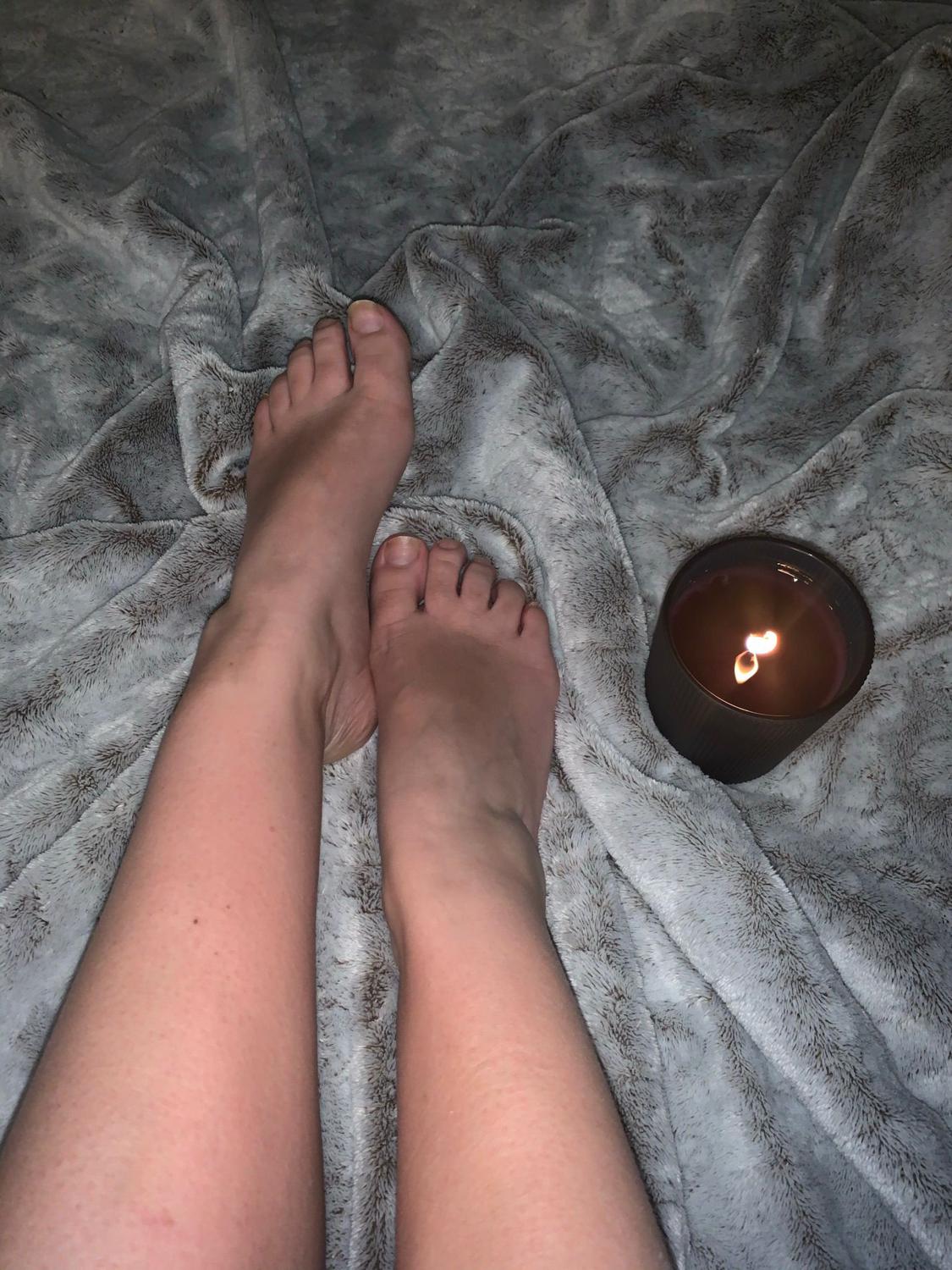 Anne_love_feet's media