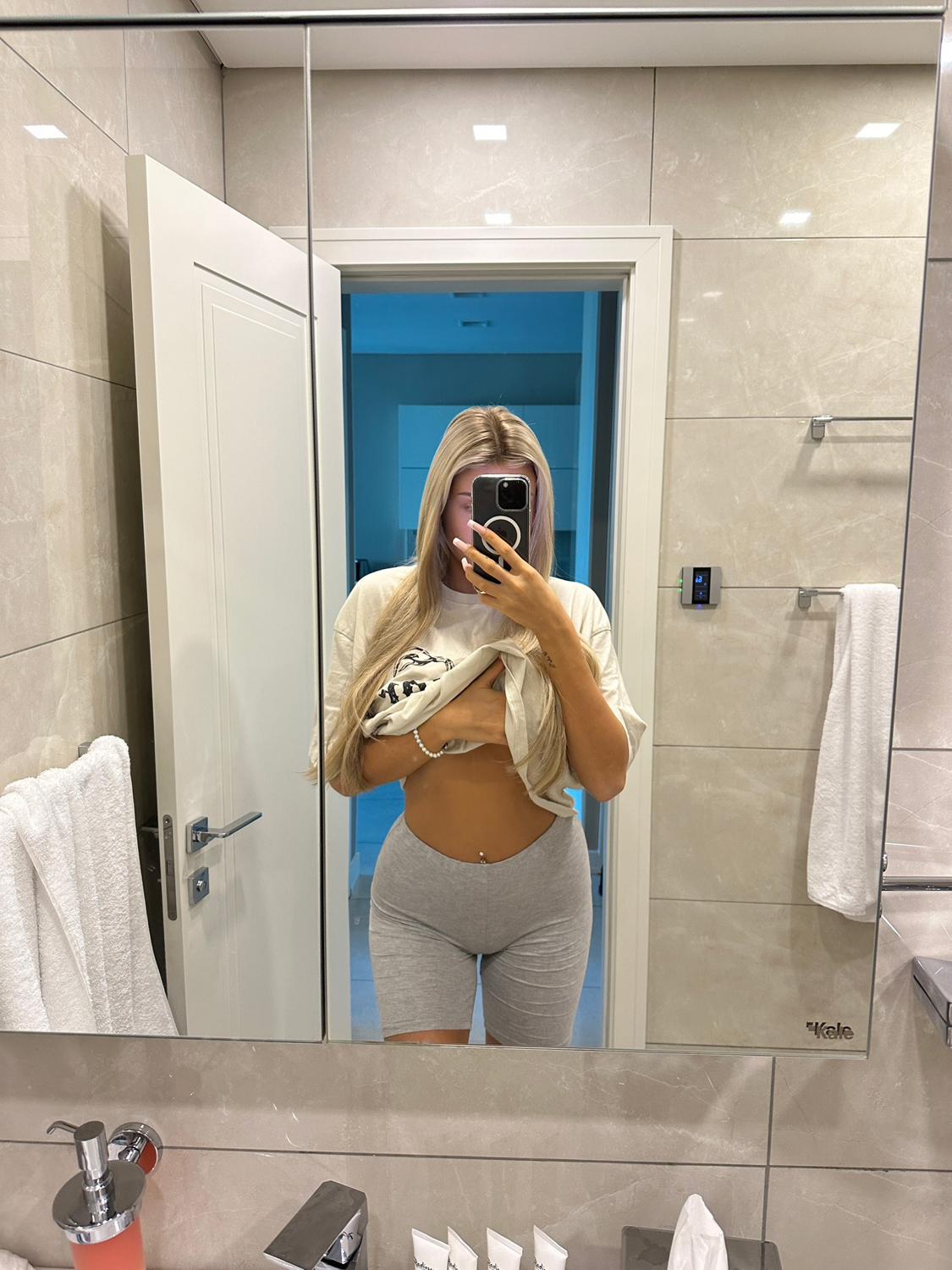 Antonia_rot's media