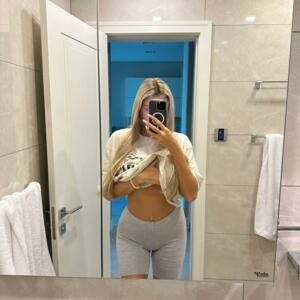 Antonia_rot's media