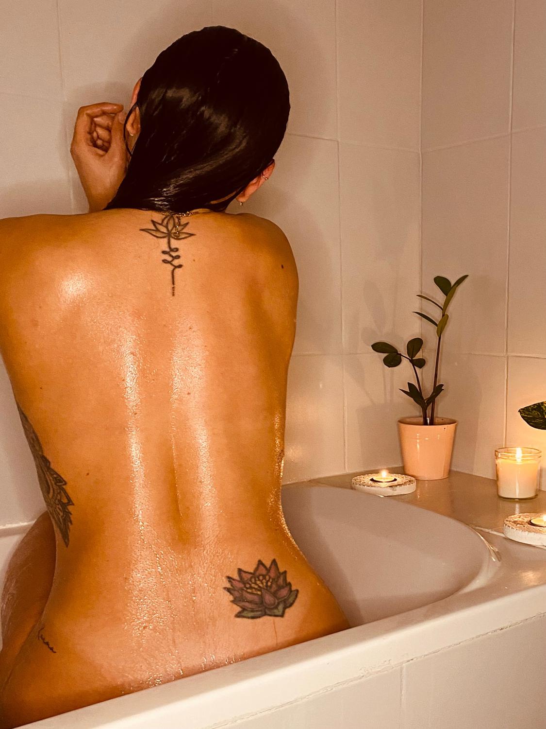 Aphrodite_delice's media