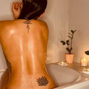 Aphrodite_delice's media