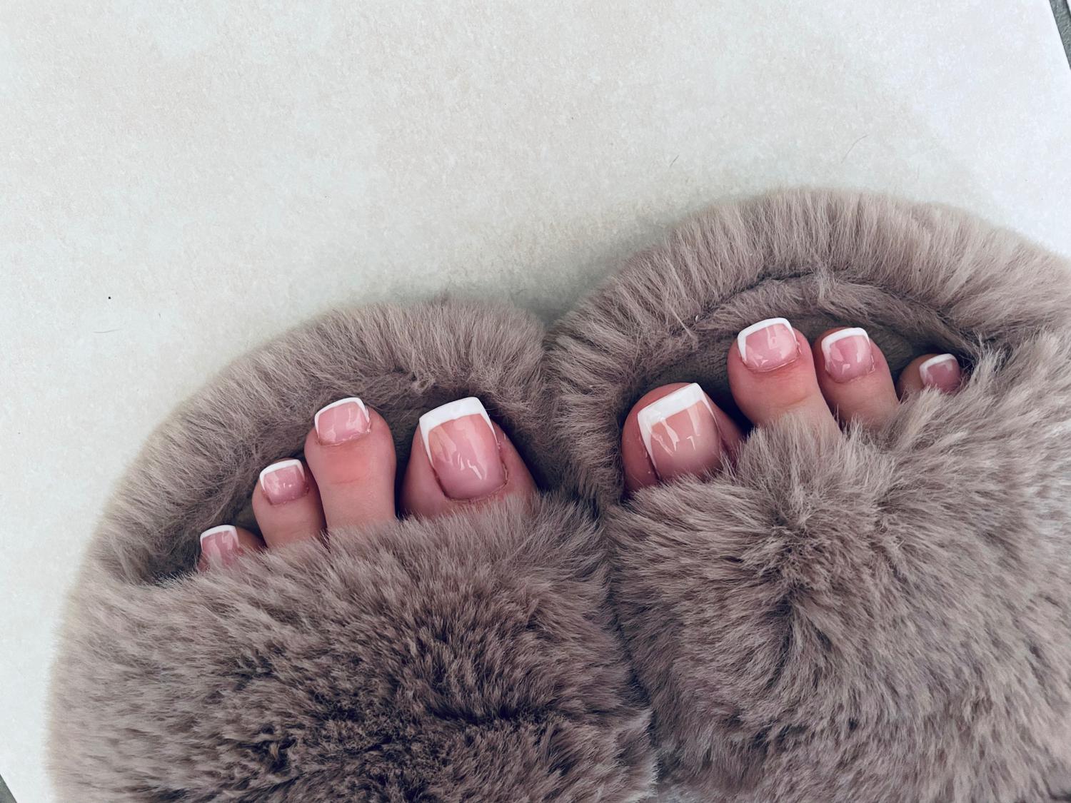 Arielsexyfeet's media
