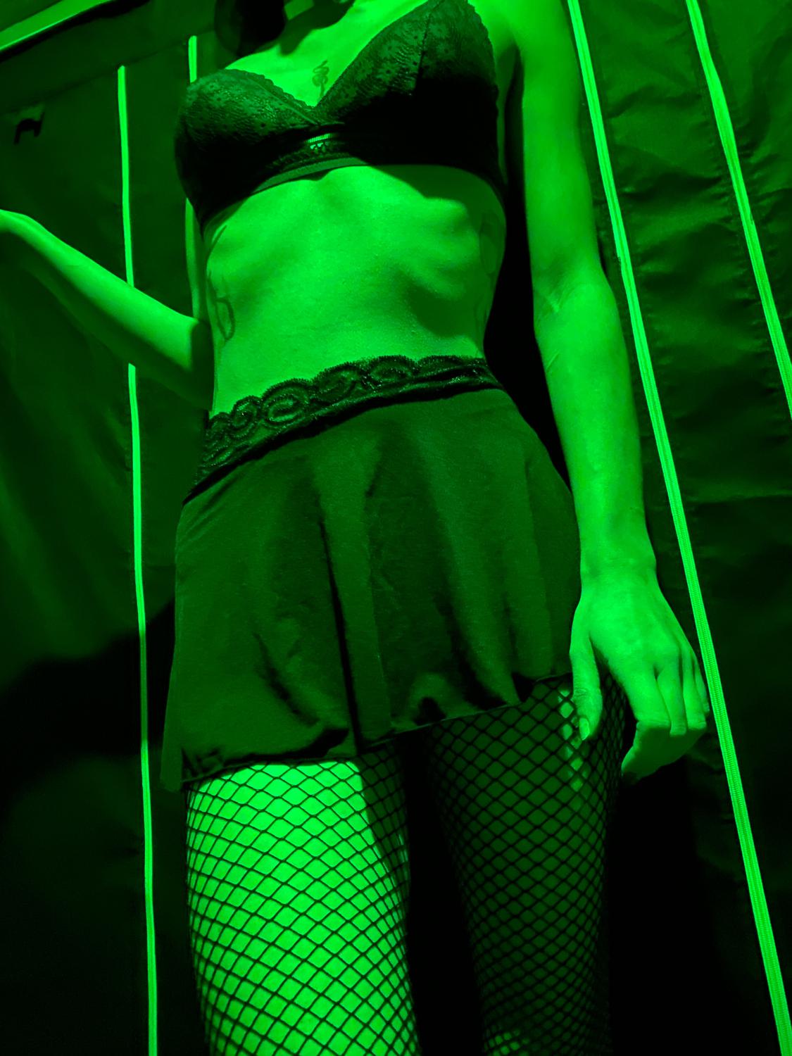 Artofsubmissive's media