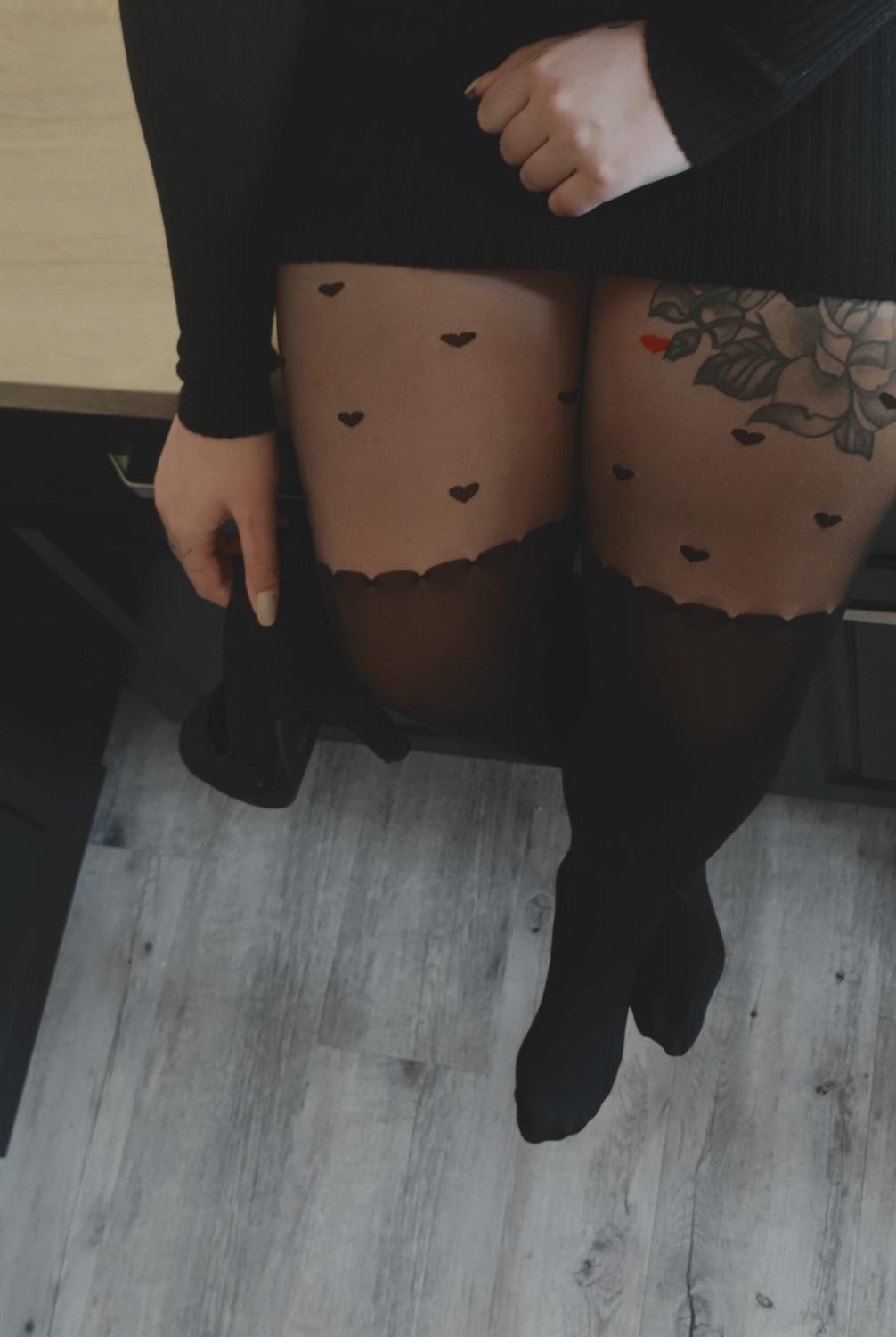 _ashii_feet-legs's media