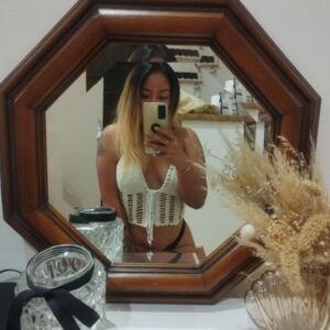 Asianrouroune's avatar
