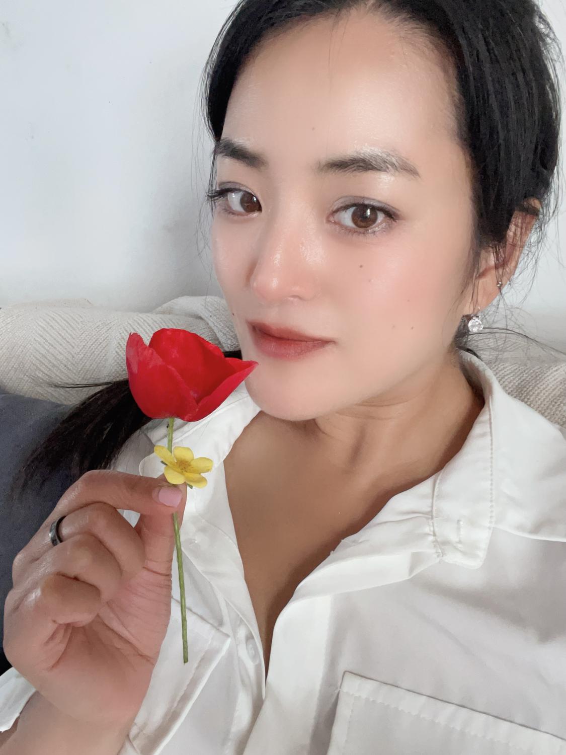Asiantinaaa's media