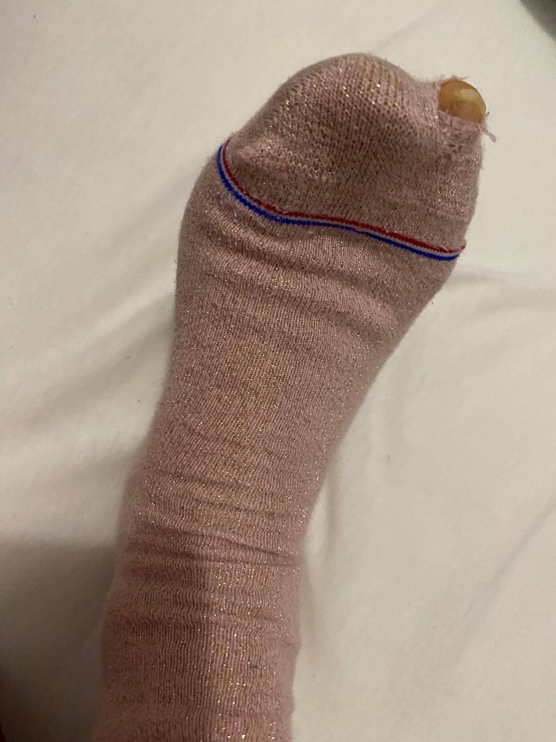 Asiefeetnude's media