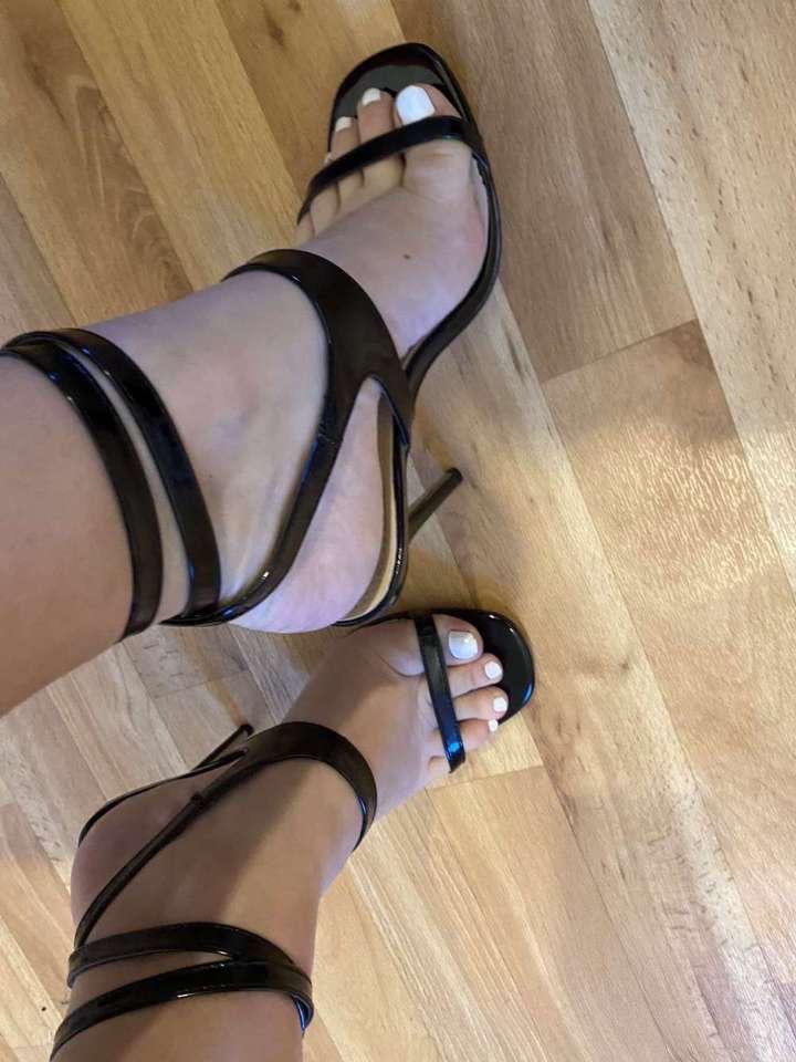 Avafeet_'s media