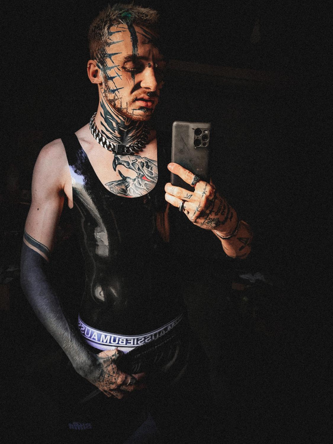 Axlblackorganic's media