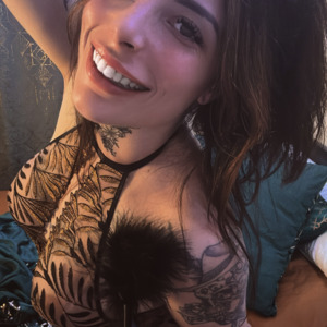 Azylisvixen's media