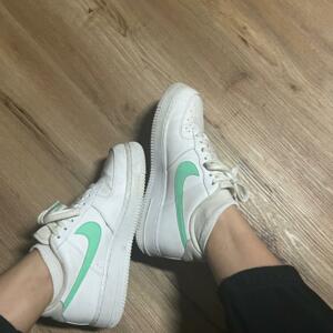 Babygirl_feet's media