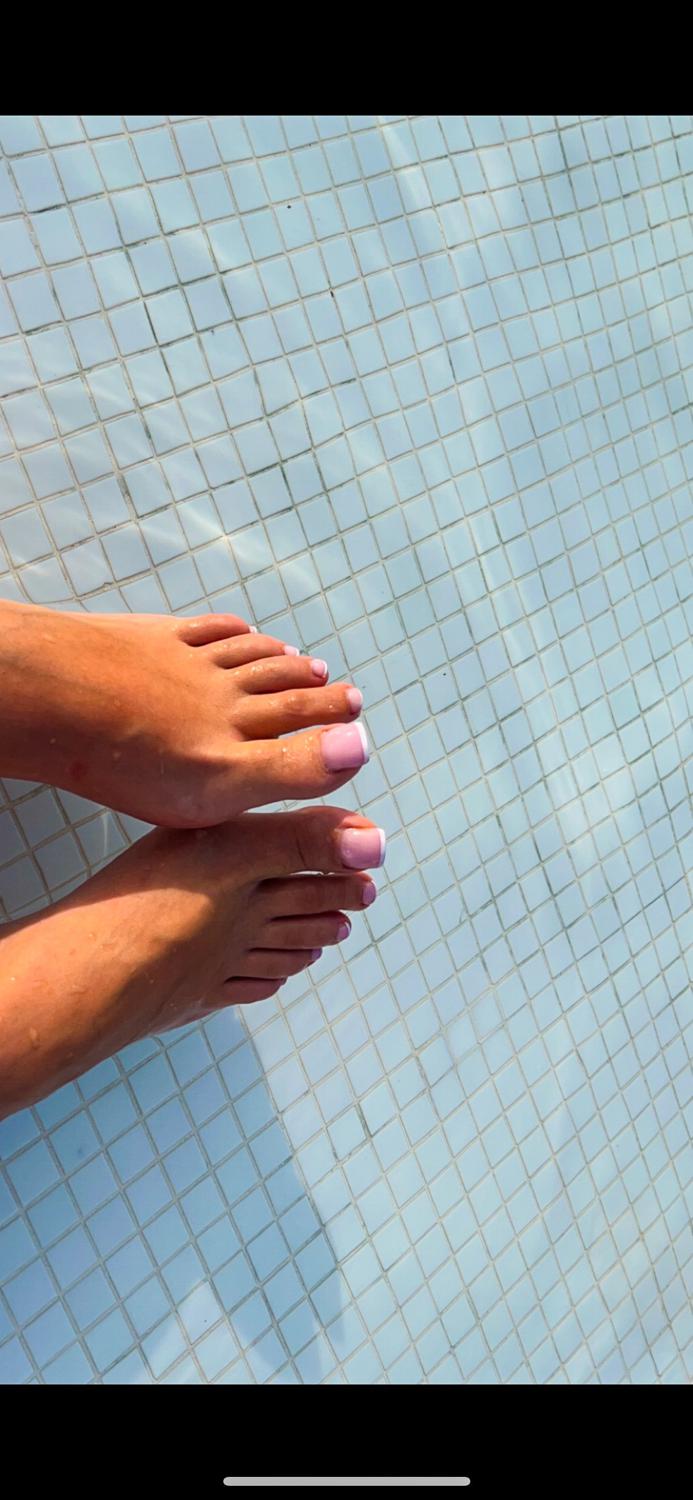 Beautyfeet1's media
