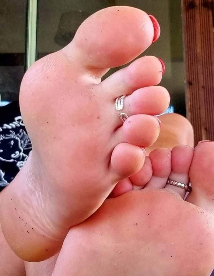 Beautyfootsgirls's media