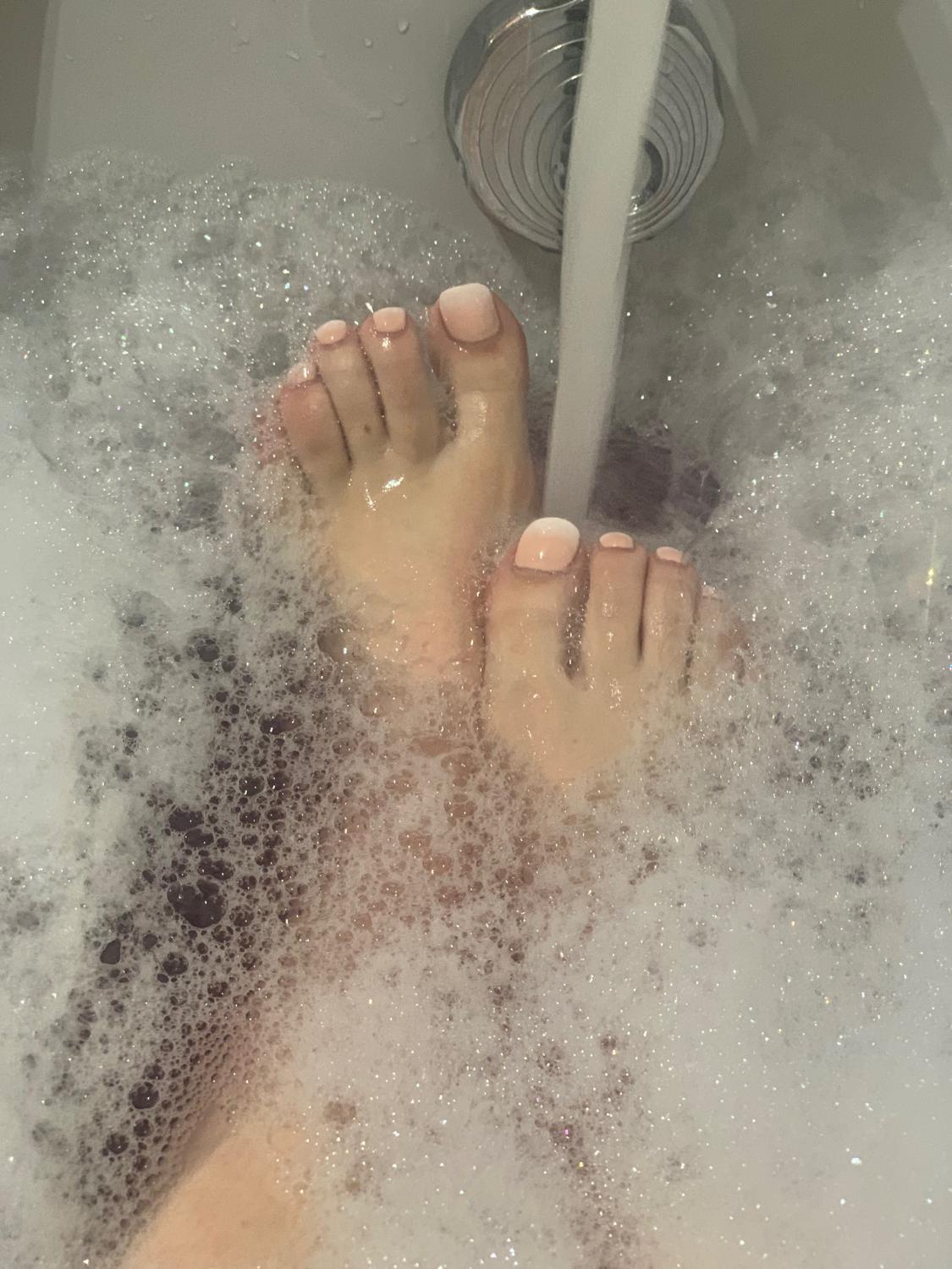 Beautyfull_feet_french's media