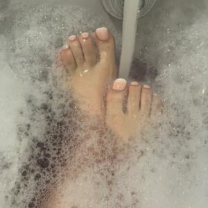 Beautyfull_feet_french's media