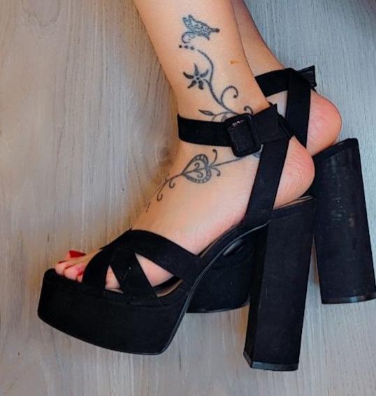 Bella_feetgirl's media