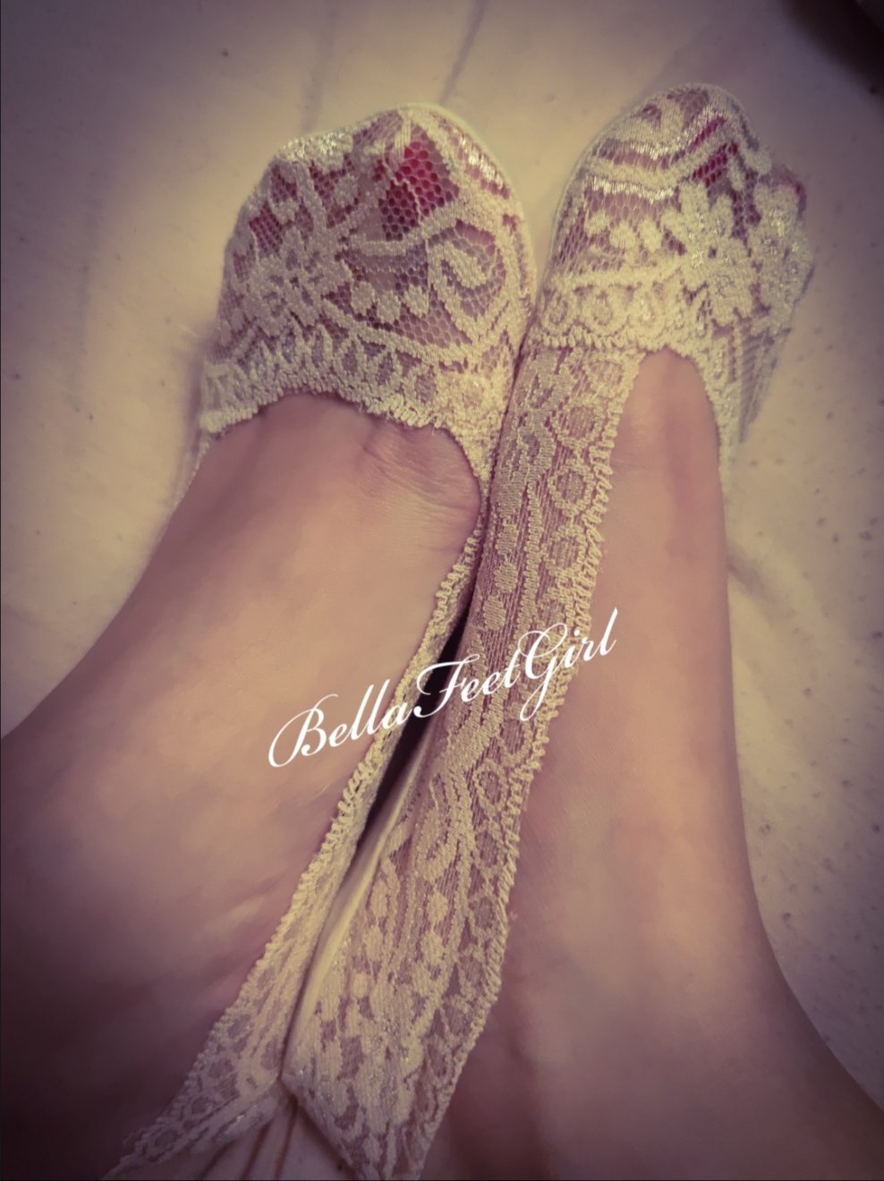 Bellafeetgirl's media