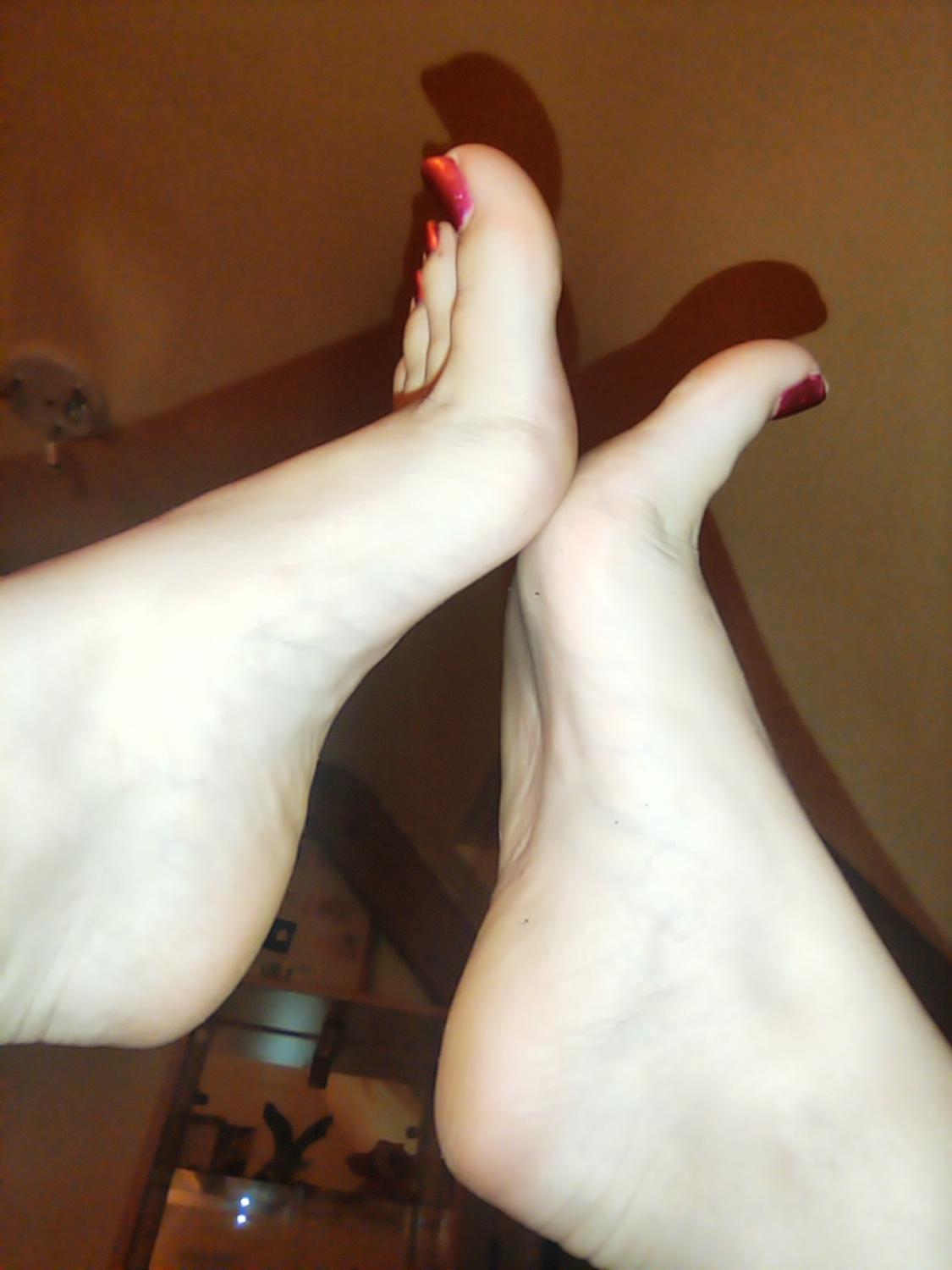 Bellafeetgirl's media