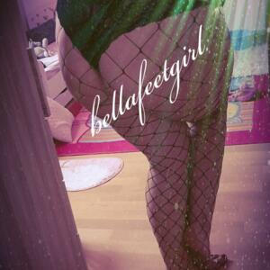 Bellafeetgirl's media