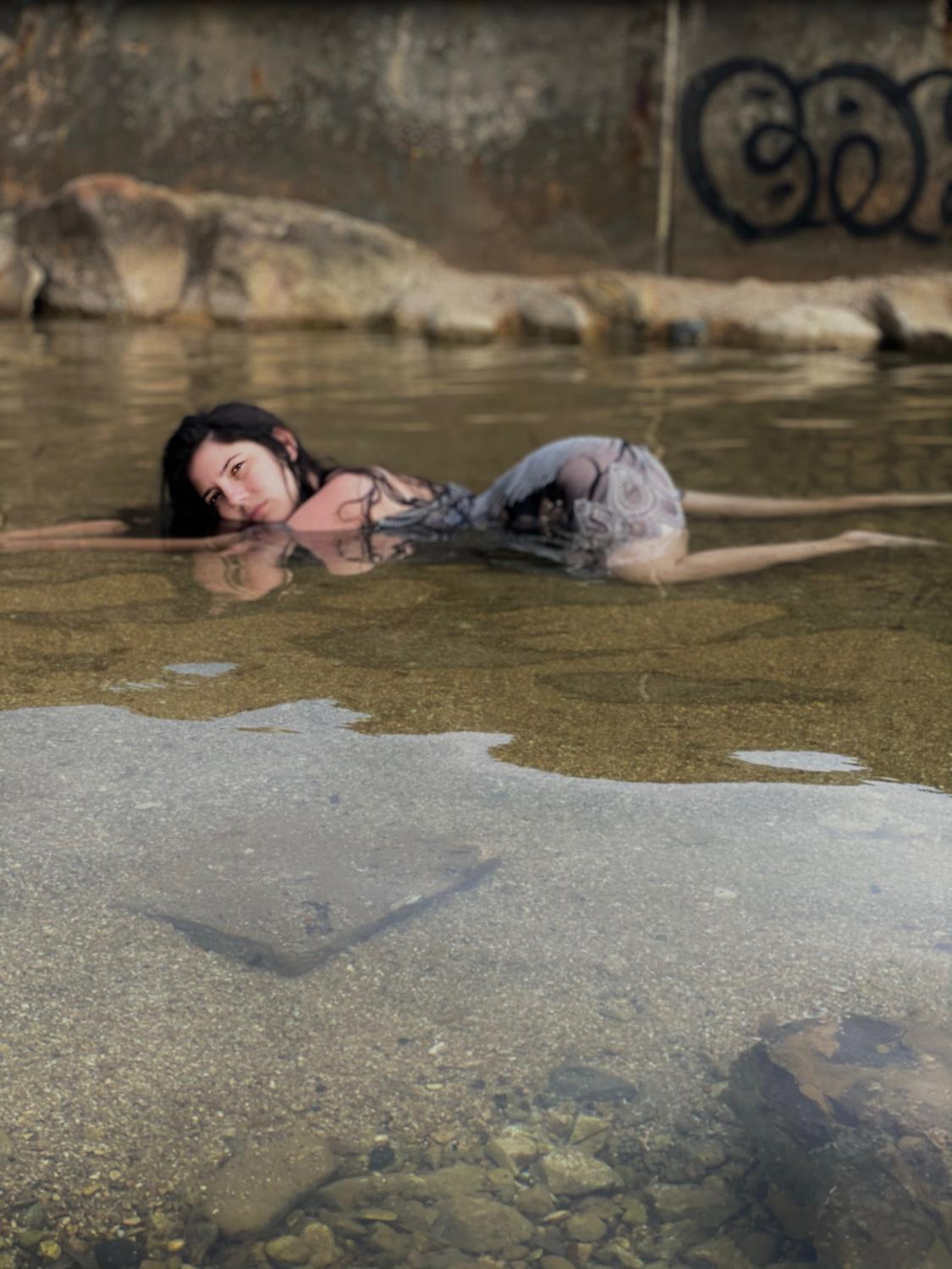 Bellaqueen's media
