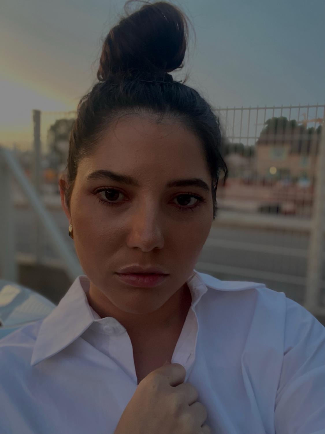 Bellaqueen's media